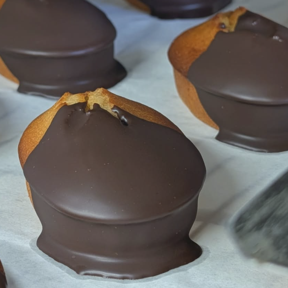 チョコがけフィナンシェ