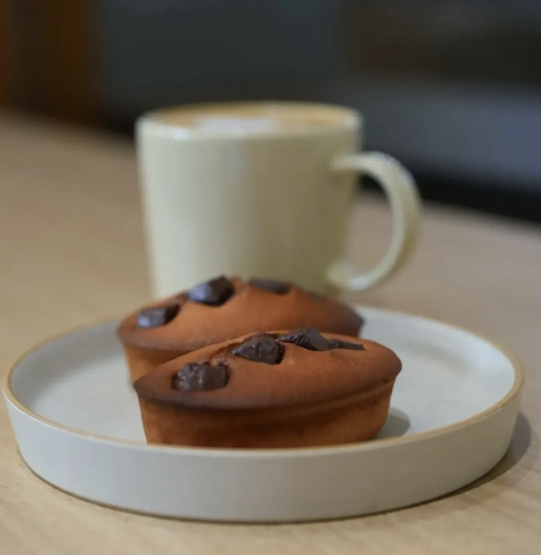 チョコのせフィナンシェ